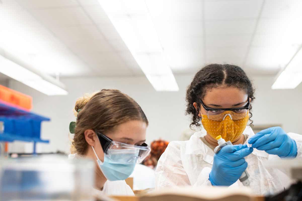 UNT College of Science students in a lab